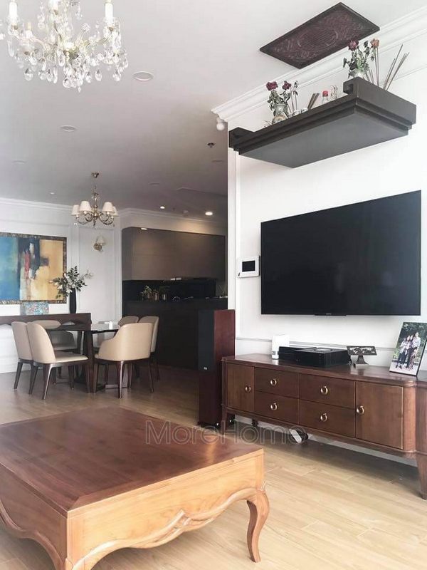 Việc thực hiện và sản xuất bàn trà và kệ tivi gỗ óc chó tân cổ điển đẹp sang trọng cho chung cư Vinhomes Gardenia Mỹ Đình đã hoàn thành.